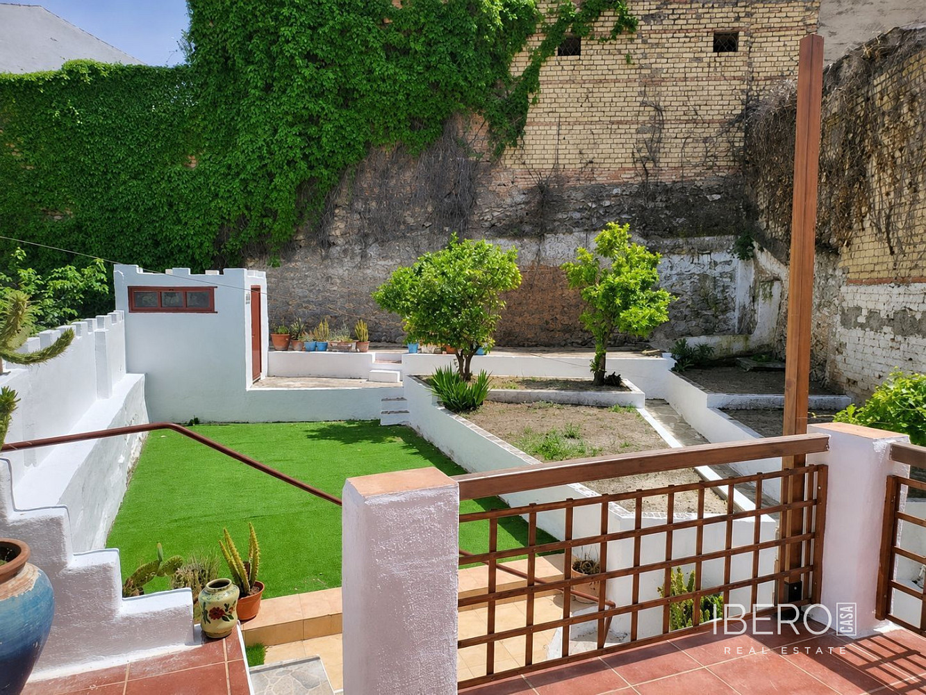 Prodej domu 221 m² s pozemkem 275 m²