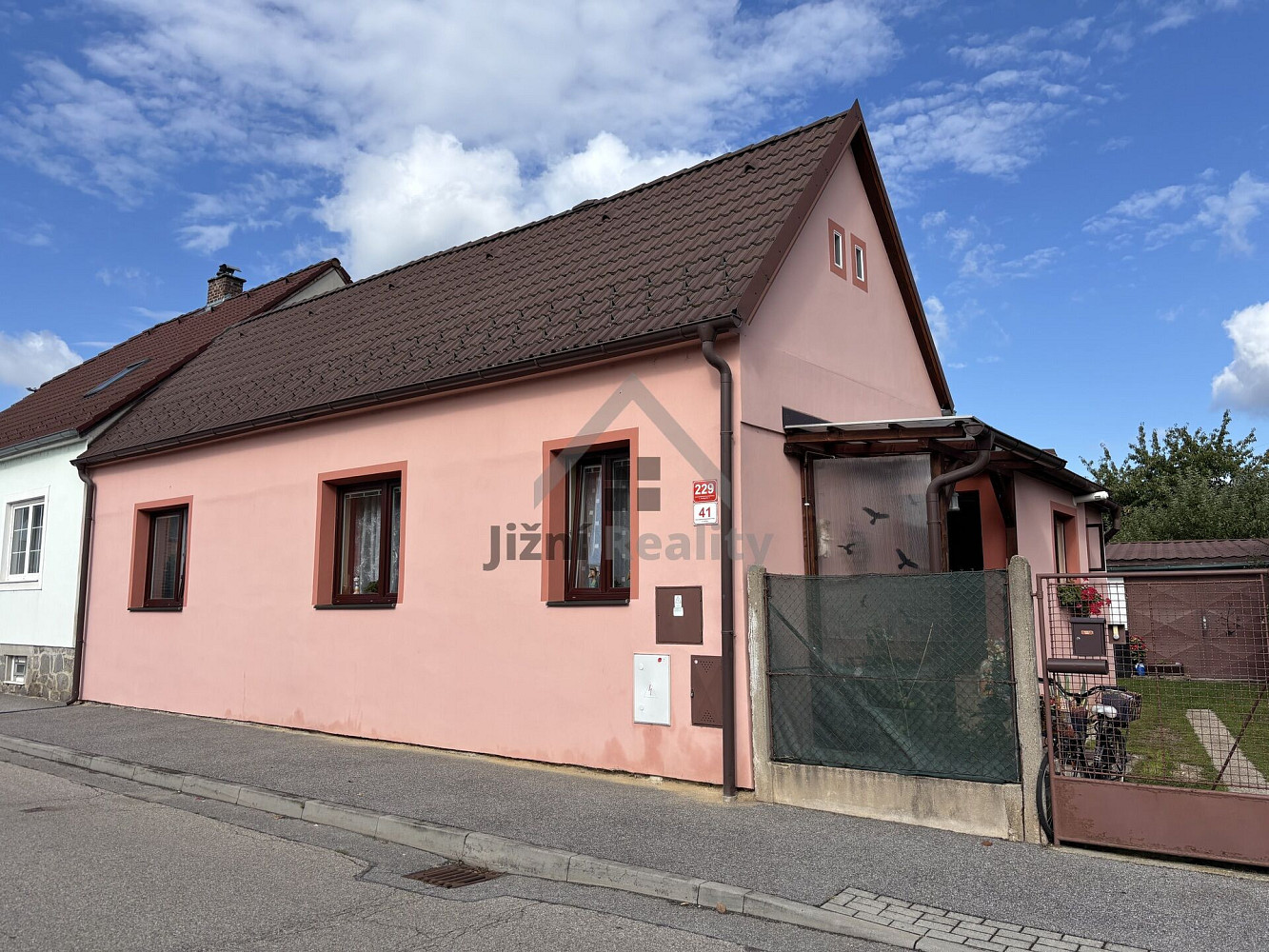 Prodej domu 120 m² s pozemkem 318 m²