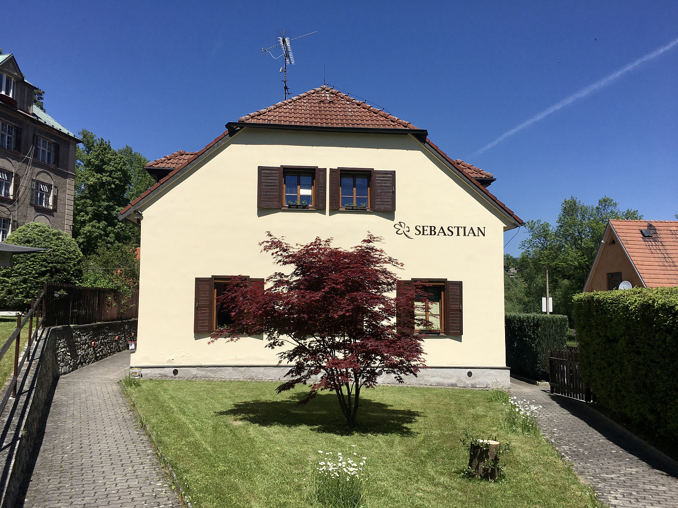 Prodej domu 400 m² s pozemkem 996 m² — photo 2