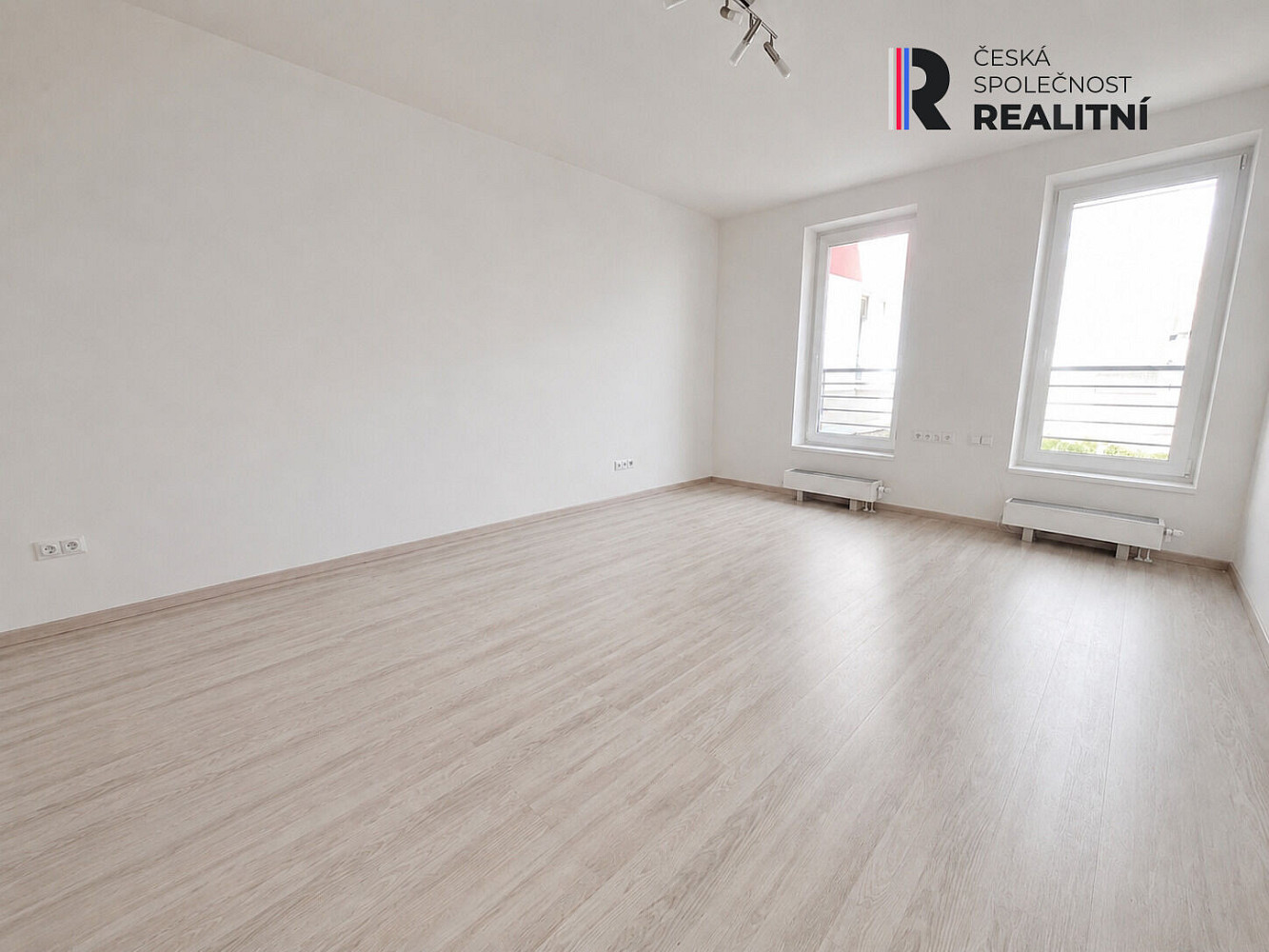 Pronájem bytu 2+kk 50 m² – pohled 3