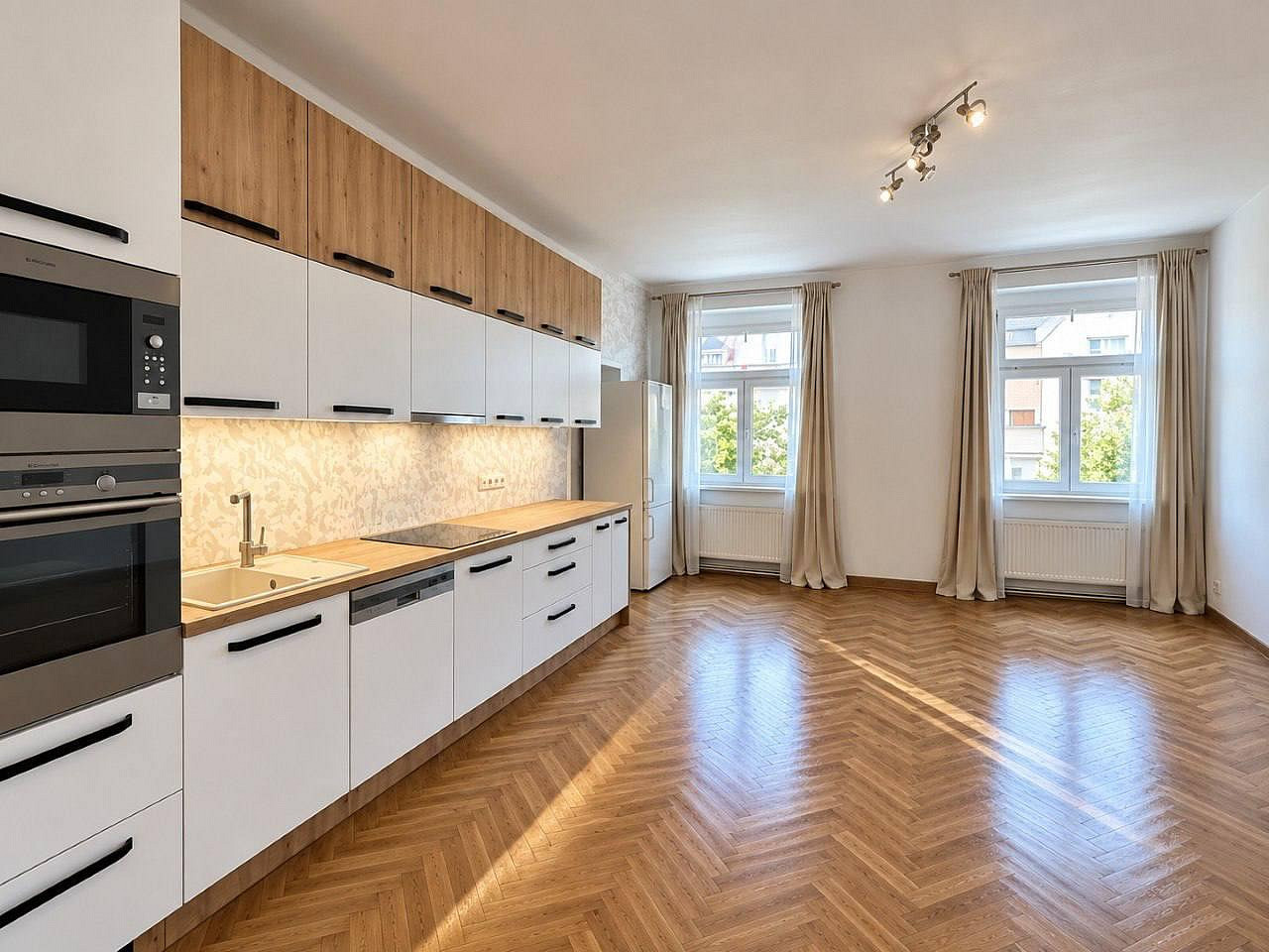 Pronájem bytu 2+kk 80 m²