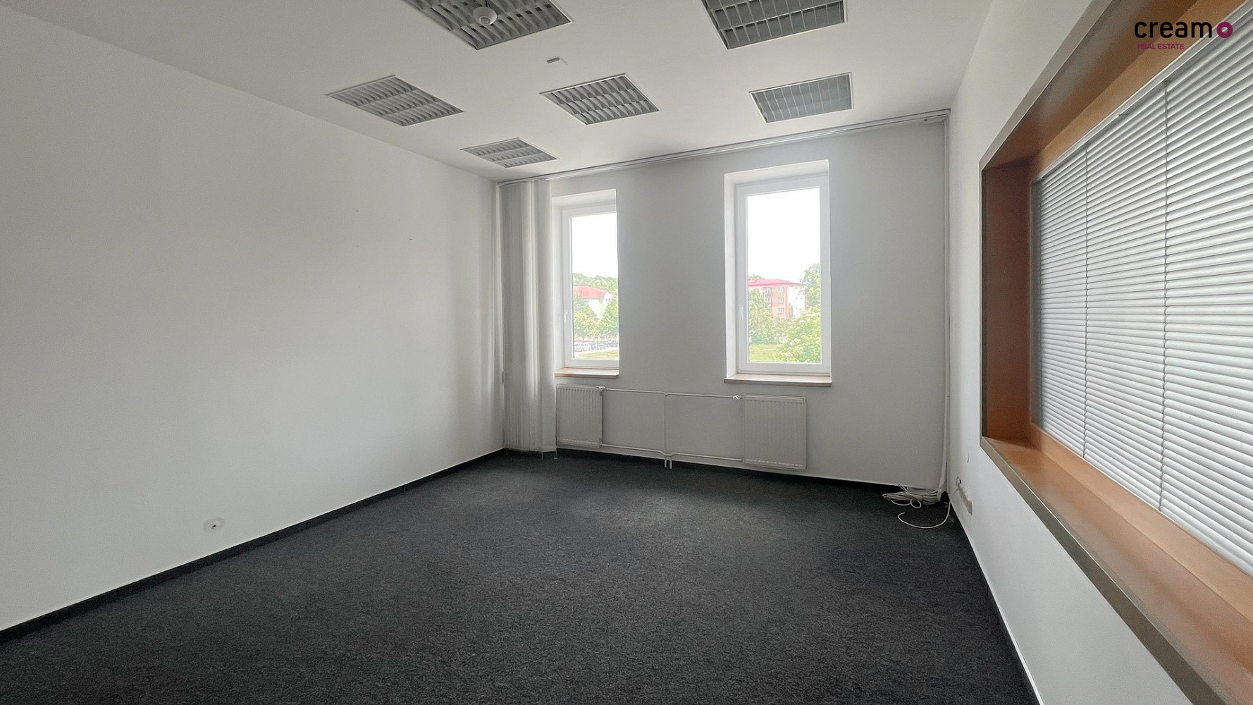 Pronájem kanceláře 21 m² — photo 3
