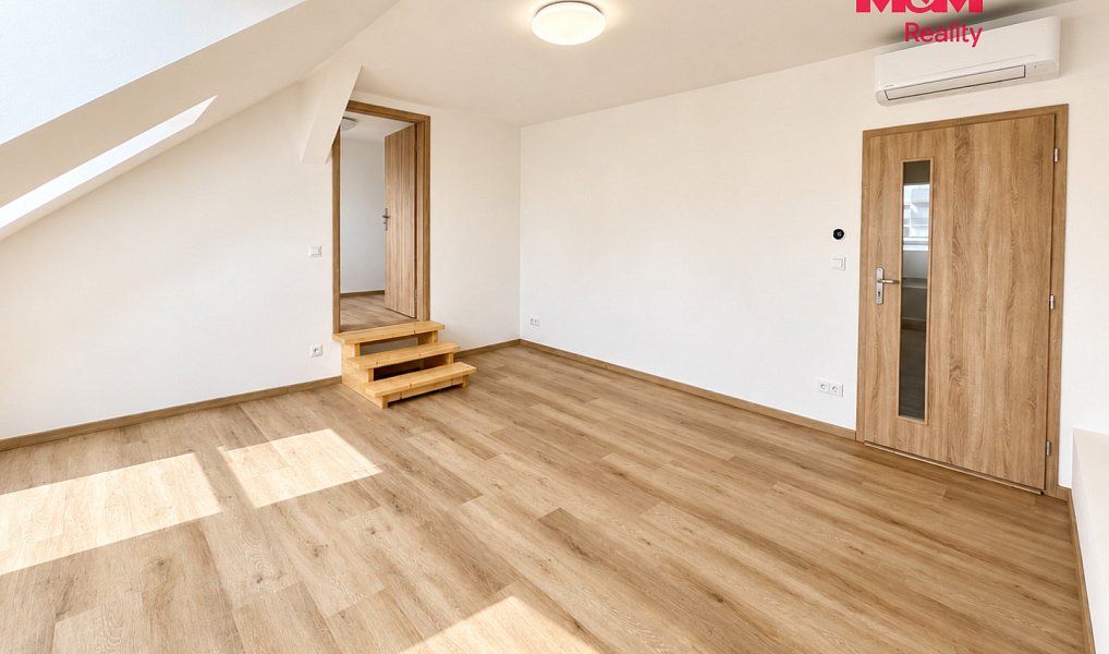 Pronájem bytu 3+1 84 m², Pardubice – náhled fotky 7