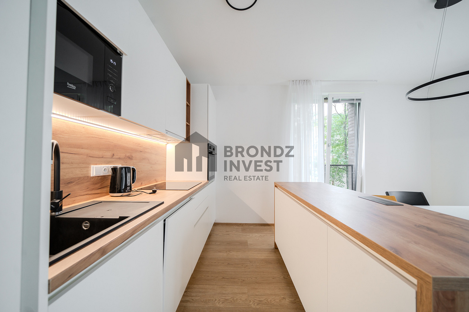 Pronájem bytu 3+kk 82 m² — photo 5