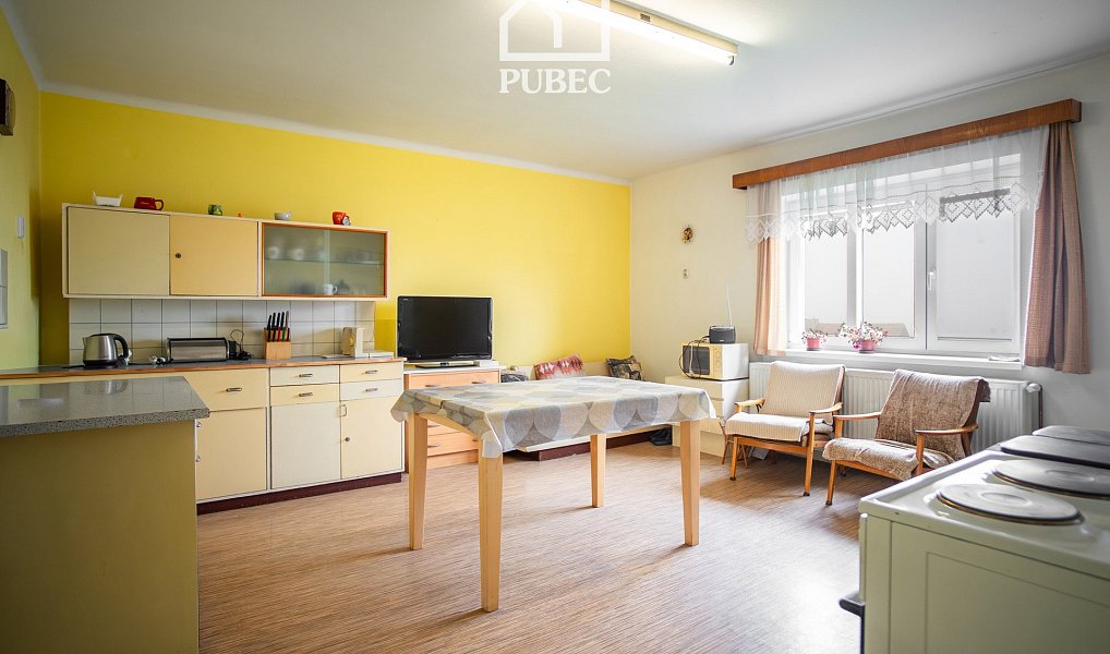 Prodej domu 275 m² s pozemkem 4 515 m², Jarov – náhled fotky 18