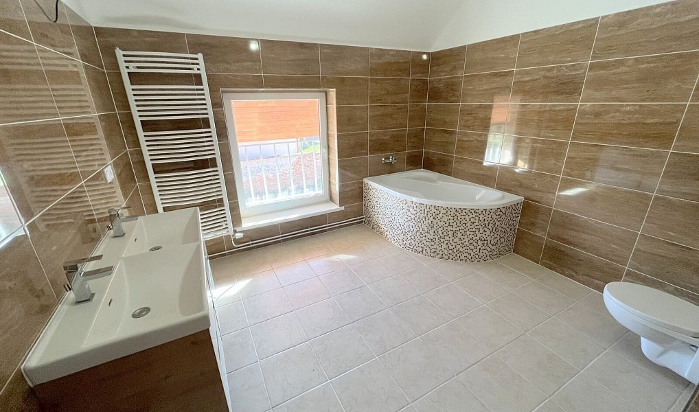 Prodej domu 235 m² s pozemkem 380 m², Hořín – náhled fotky 14