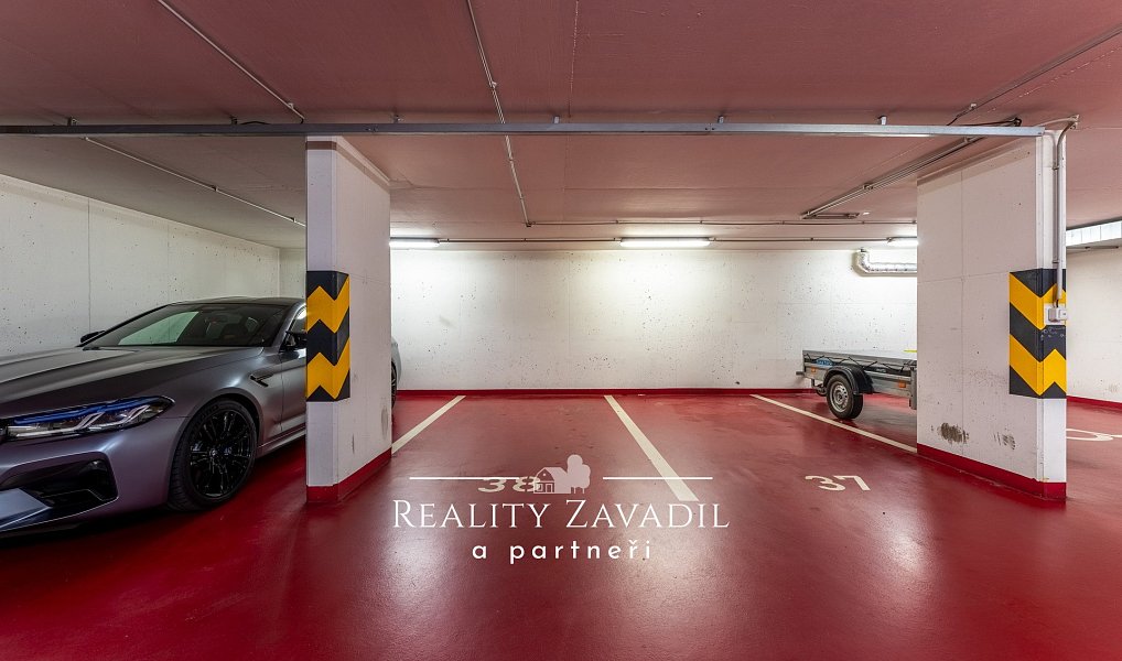 Prodej garážového stání 13 m2, Praha - Kyje, Praha – náhled fotky 9