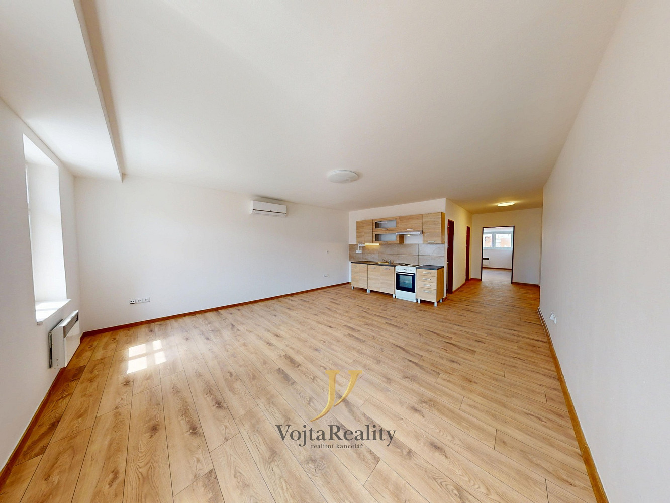Pronájem bytu 2+kk 62 m² – fotografie 2