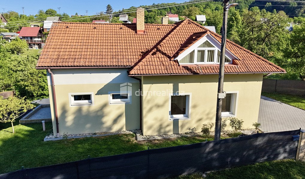 Prodej domu 247 m² s pozemkem 1 024 m², Lukov – náhled fotky 4