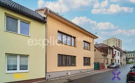 Prodej domu 600 m² s pozemkem 483 m², Růžová, Zlín - Louky