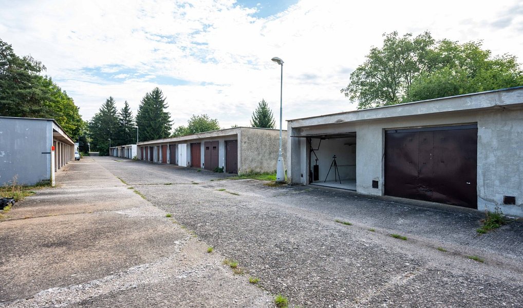Prodej garáže - Pouchov, Hradec Králové – náhled fotky 6