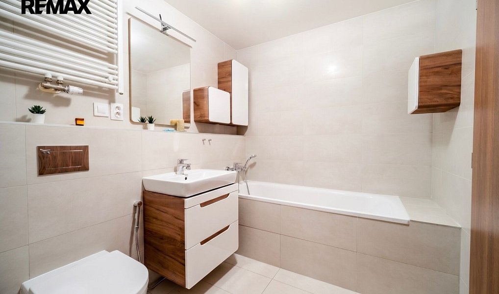 Prodej bytu 4+kk 93 m², Praha – náhled fotky 11