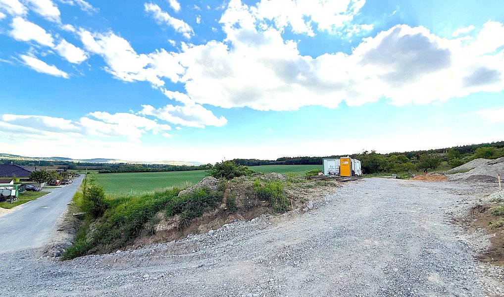 Prodej stavebního pozemku 1 074 m², Konárovice – náhled fotky 8