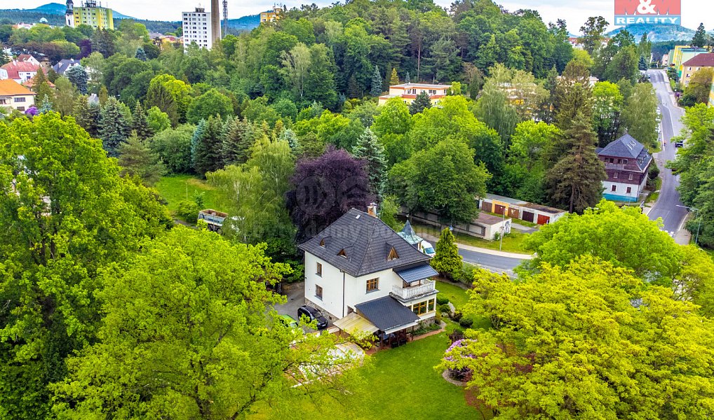 Prodej domu 250 m² s pozemkem 2 077 m², Nový Bor – náhled fotky 24