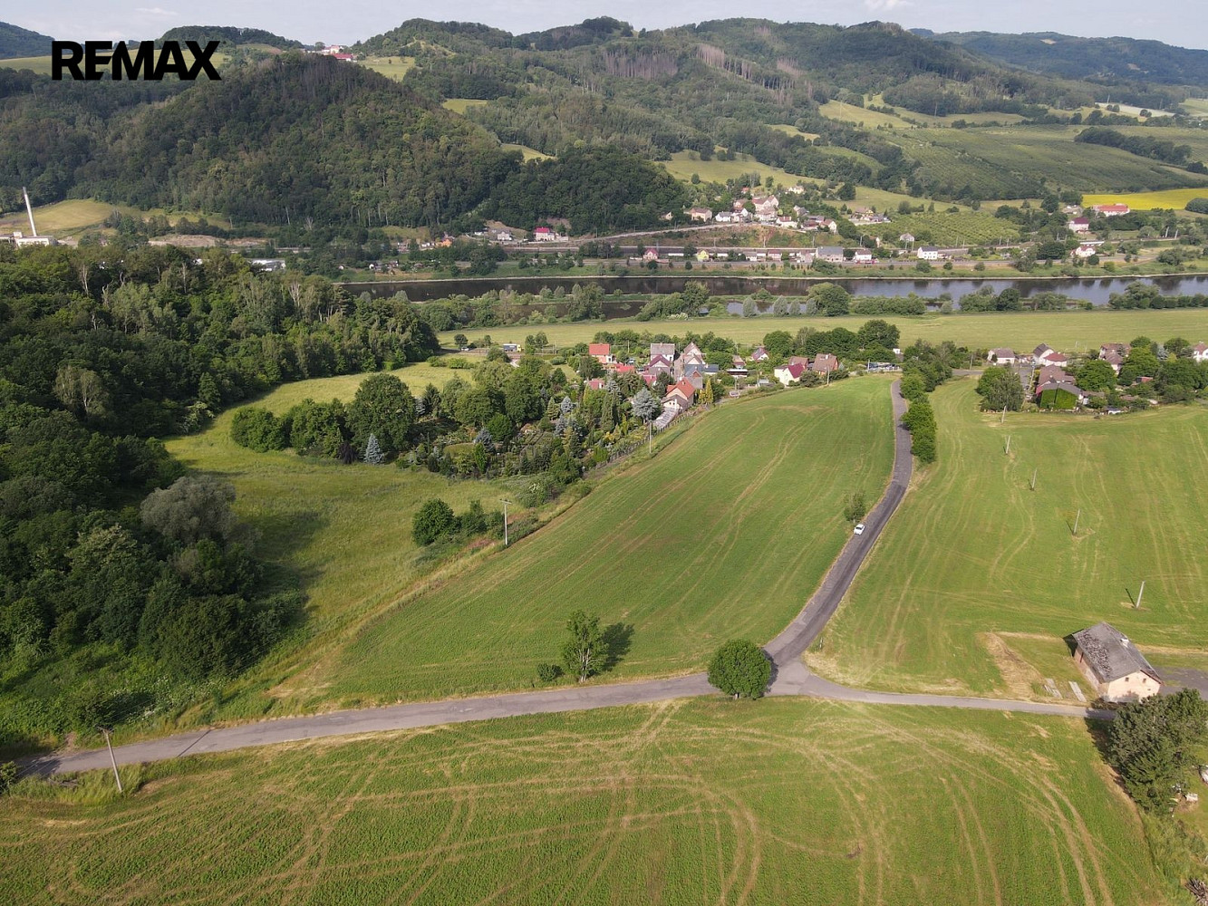 Prodej stavebního pozemku 17 584 m²