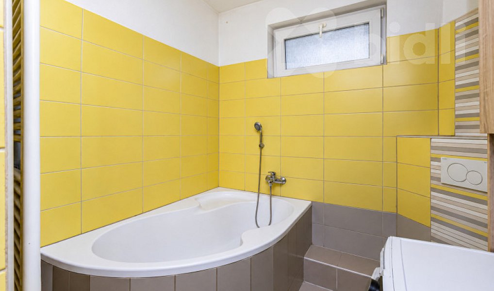 Prodej domu 240 m² s pozemkem 2 125 m², Bečice – náhled fotky 16