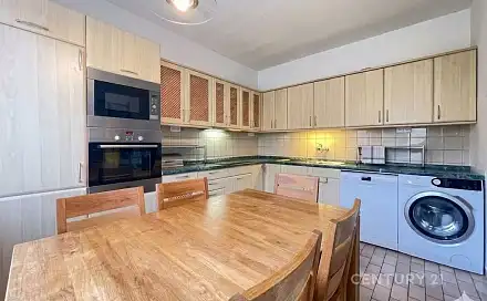 Pronájem bytu 4+kk 83 m²