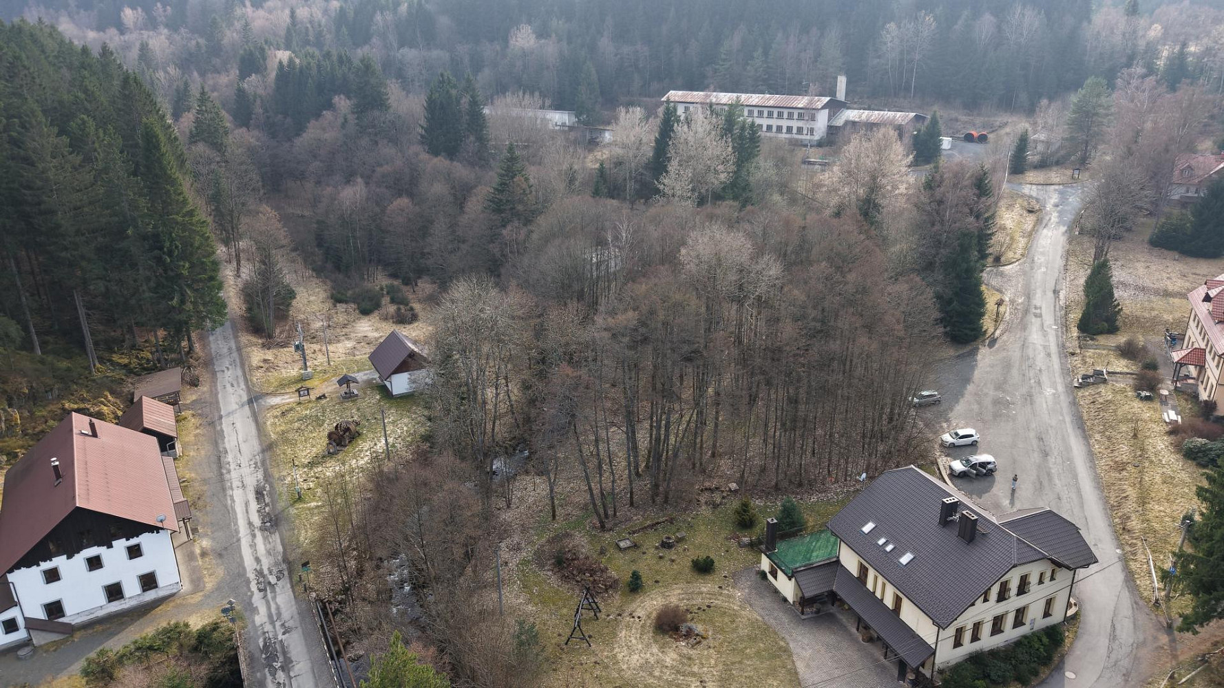 Prodej stavebního pozemku 1 000 m² – fotografie 3