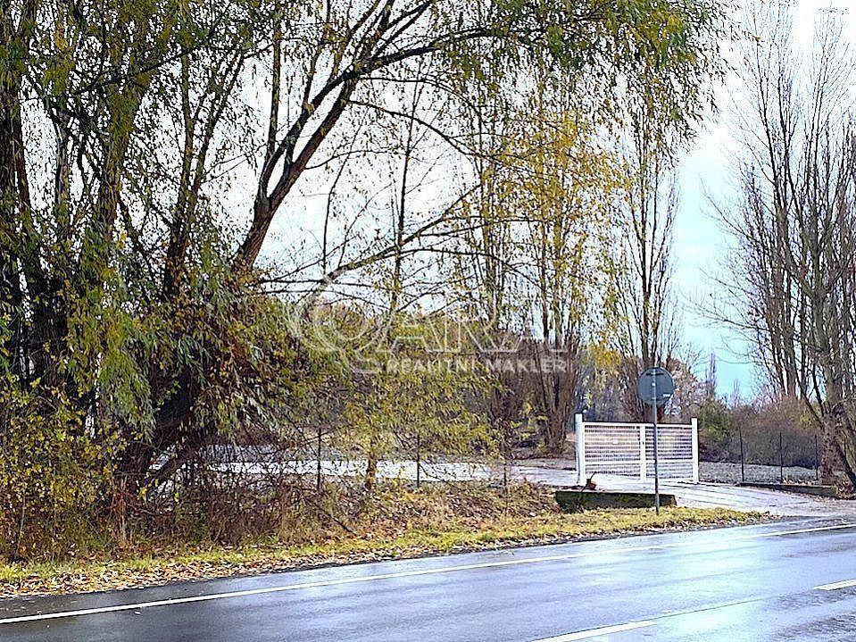 Prodej komerčního pozemku 30 600 m² – pohled 6