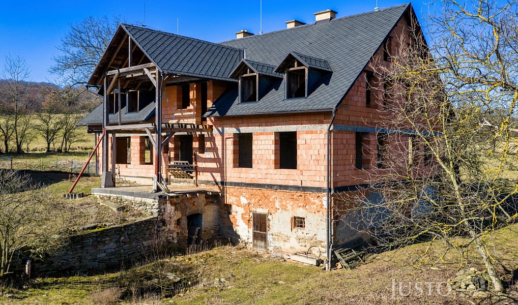 Prodej domu 500 m² s pozemkem 3 845 m², Libina – náhled fotky 3