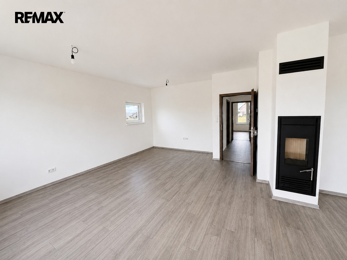 Prodej domu 156 m² s pozemkem 878 m² – fotografie 2