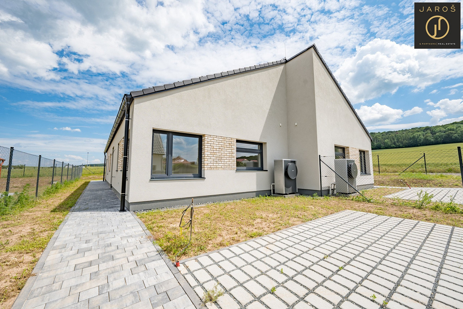 Prodej domu 95 m² s pozemkem 340 m² – fotografie 2