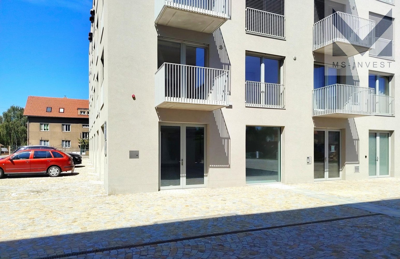 Prodej komerčního prostoru 89m² v 1. NP nového projektu Centrum Hostivice – pohled 2