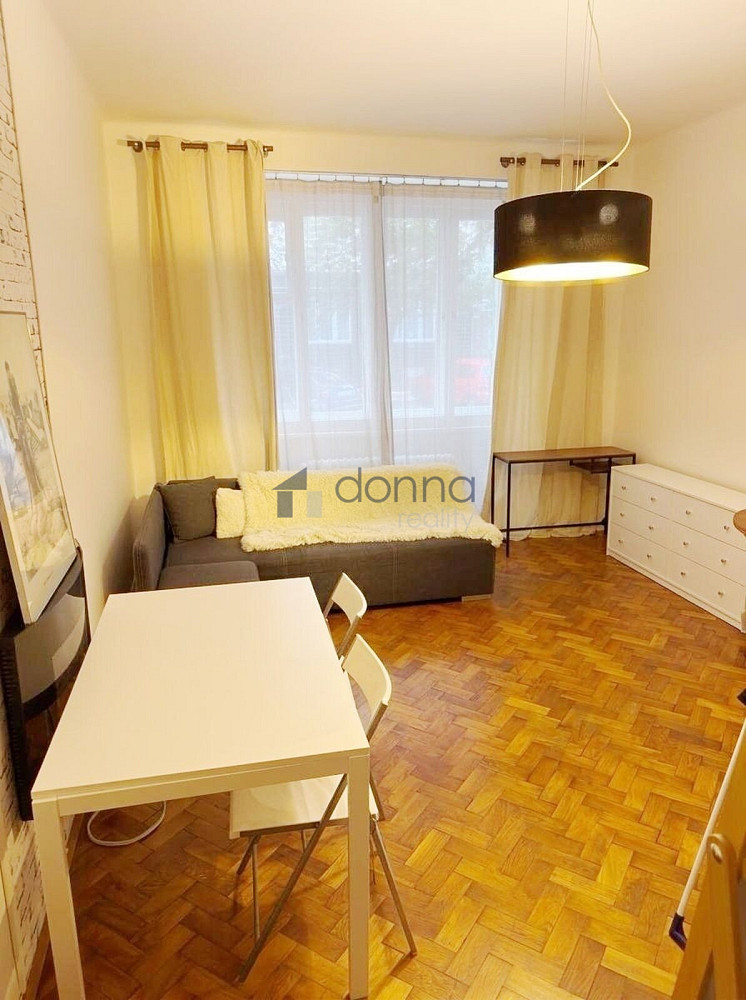 Pronájem bytu 2+1 49 m² – fotografie 3