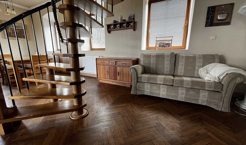 Prodej vily 460 m² s pozemkem 1 773 m², Podhradí – náhled fotky 12
