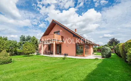 Prodej domu 270 m² s pozemkem 822 m², Roithova, Praha 4 - Šeberov