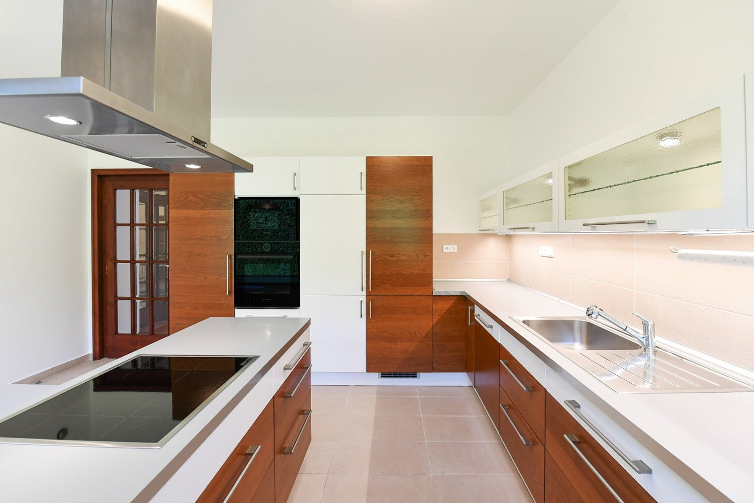 Pronájem domu 417 m² s pozemkem 1 100 m² – fotografie 3