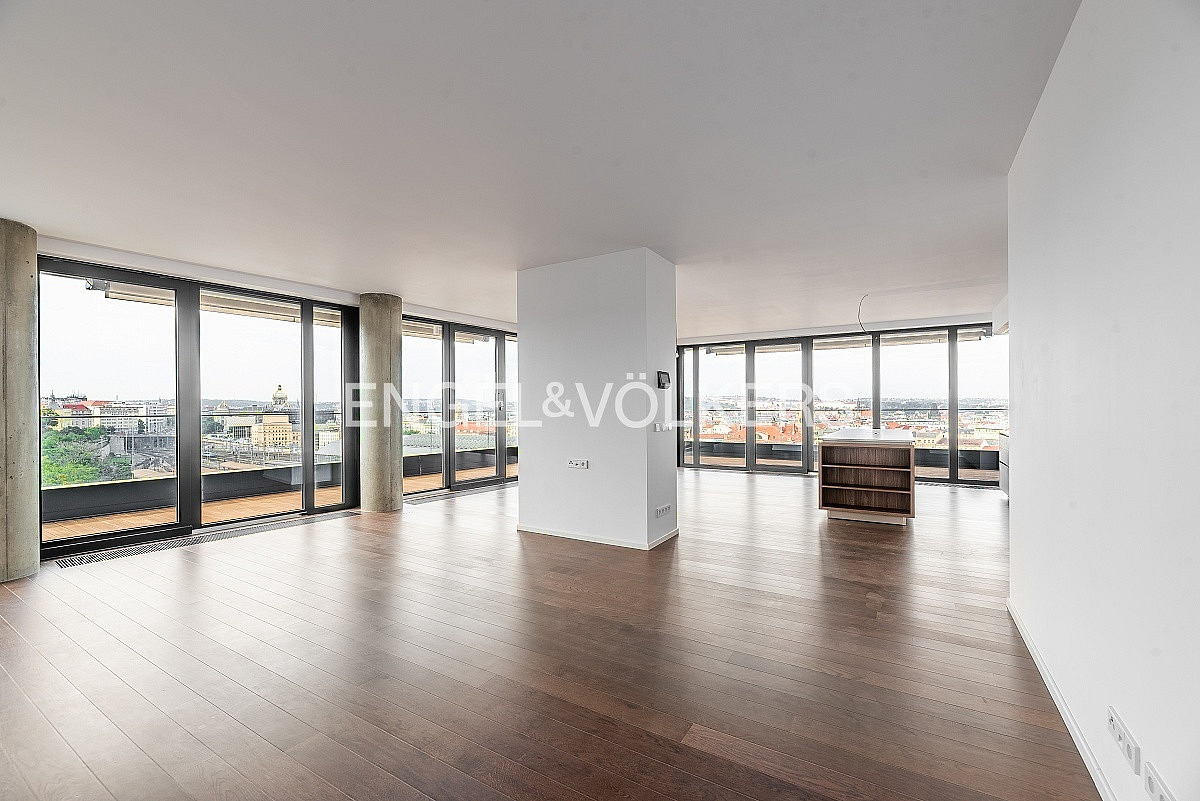 Pronájem bytu 5+kk 230 m² – fotografie 2