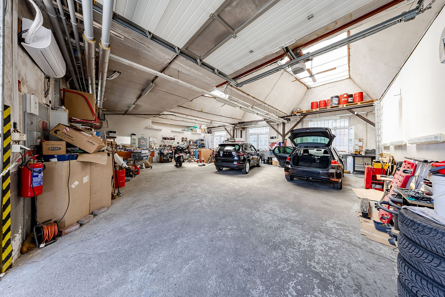 Pronájem obchodních prostor 195 m² – fotografie 2