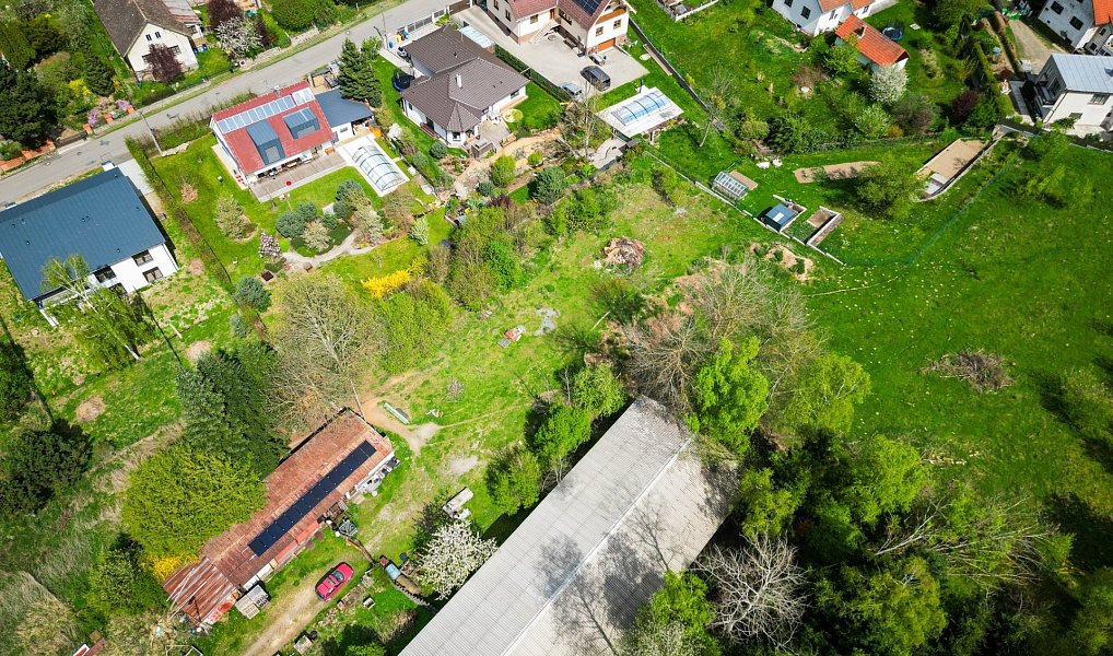 Prodej stavebního pozemku 1 878 m², Velké Popovice – náhled fotky 12