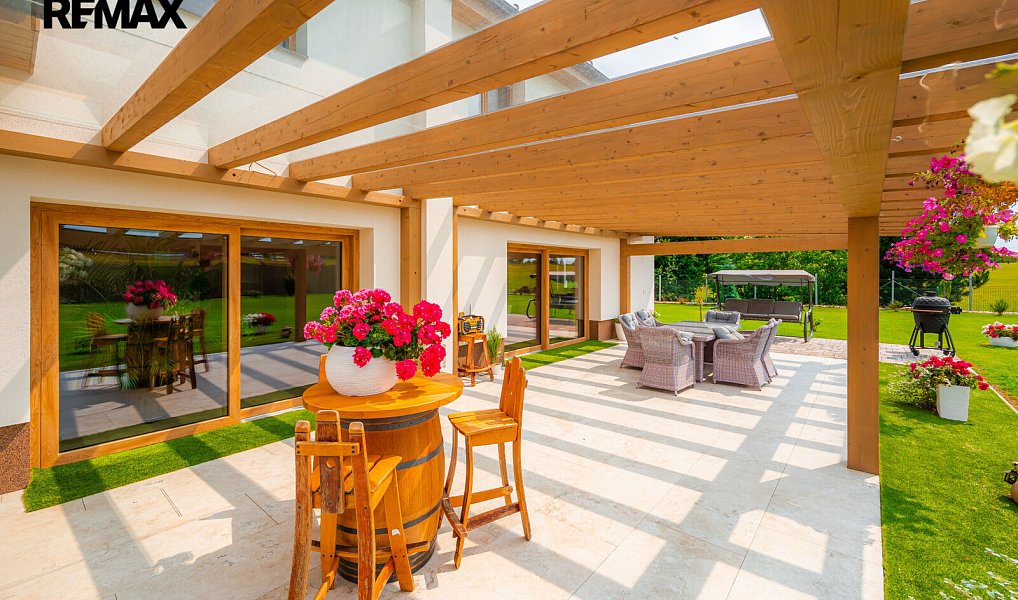 Prodej domu 350 m² s pozemkem 2 074 m², Staré Město – náhled fotky 28