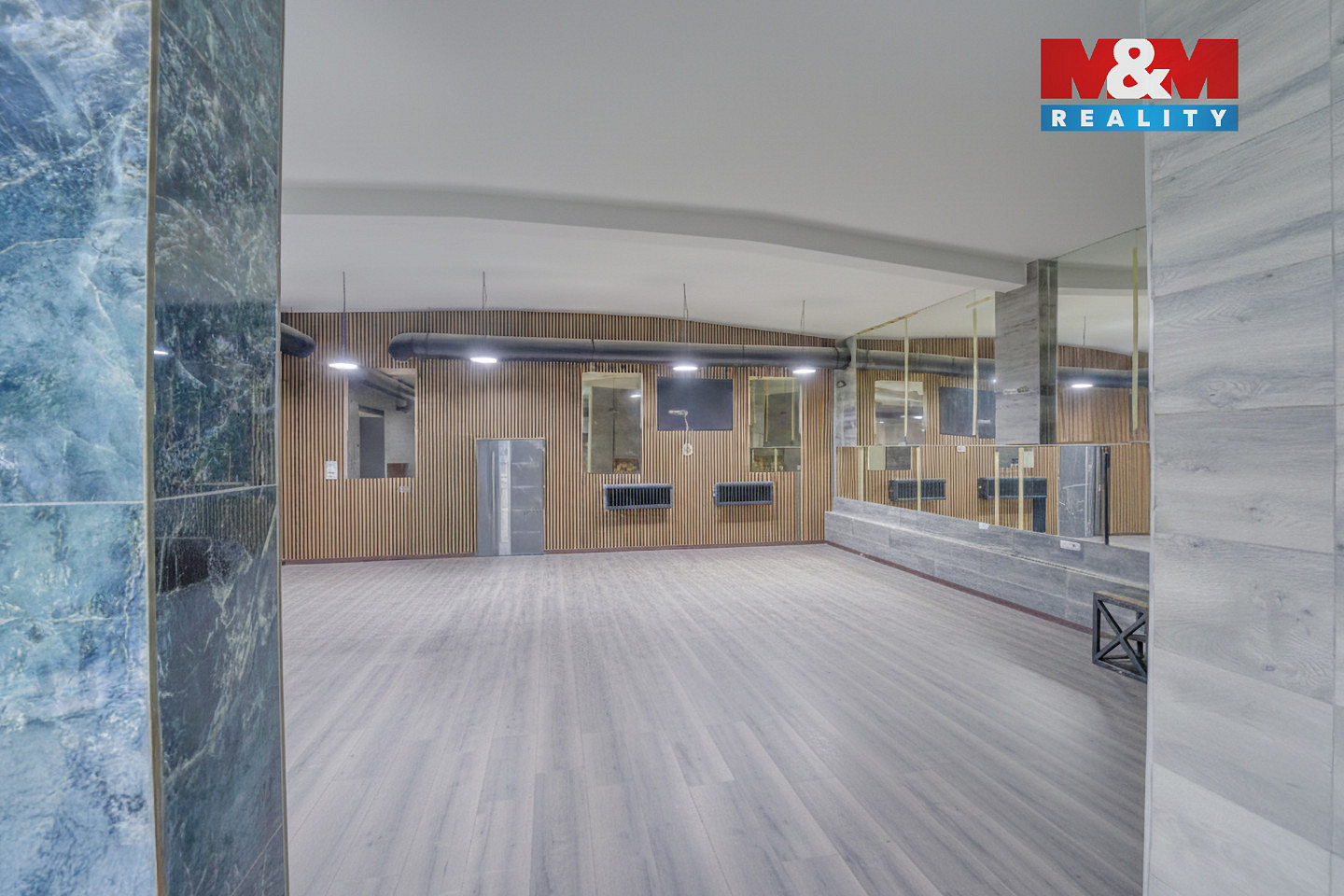 Prodej obchodních prostor 952 m² – fotografie 3