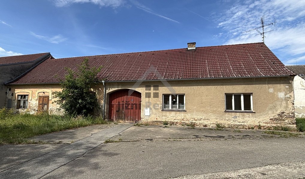 Prodej domu 200 m² s pozemkem 1 379 m², Dívčice – náhled fotky 2