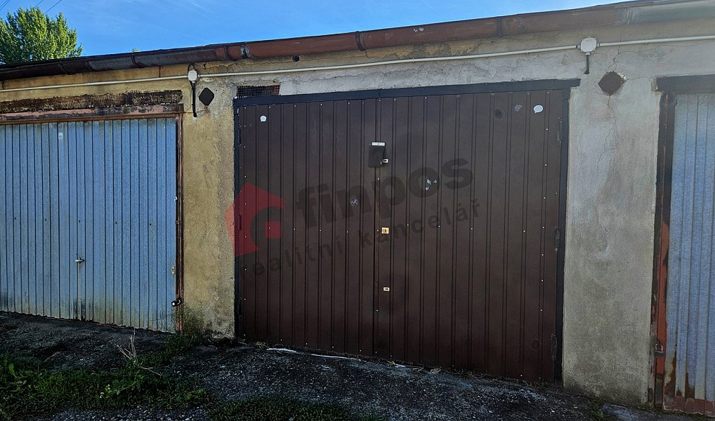 Prodej Garáže 18m2, lokalita u Kauflandu - Mělník, Mělník – náhled fotky 4