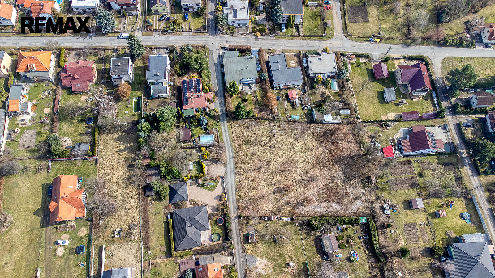 Prodej stavebního pozemku 860 m² – fotografie 5