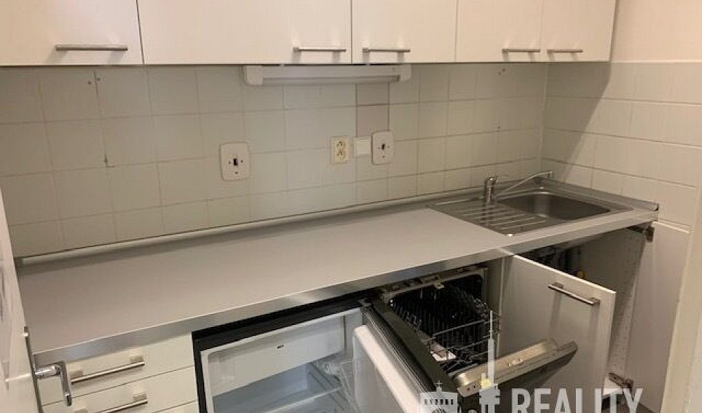 Pronájem kanceláře 347 m², Praha – náhled fotky 21