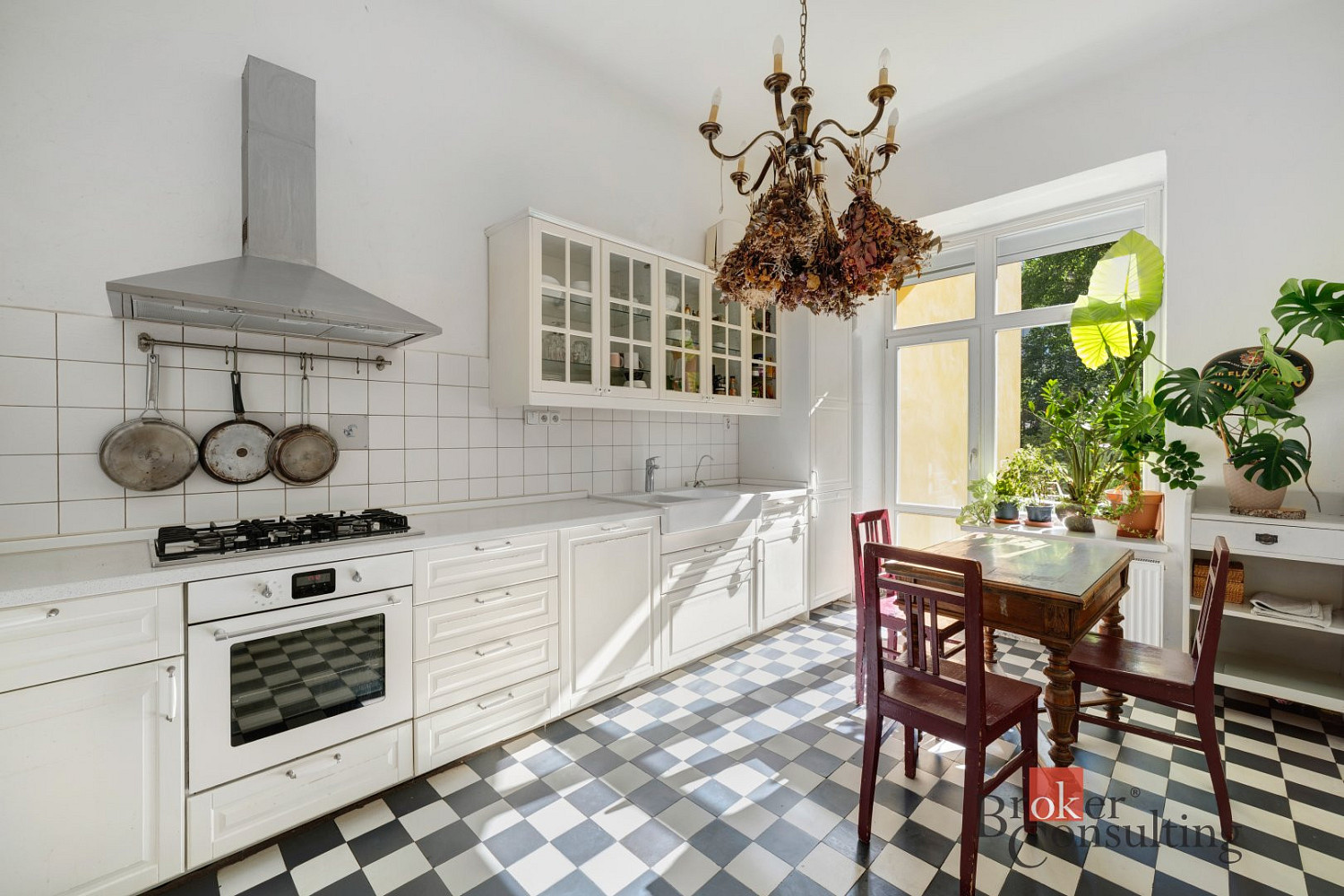 Pronájem bytu 4+1 148 m² — photo 4