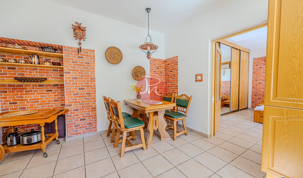 Prodej domu 499 m² s pozemkem 1 212 m², Mořkov – náhled fotky 8