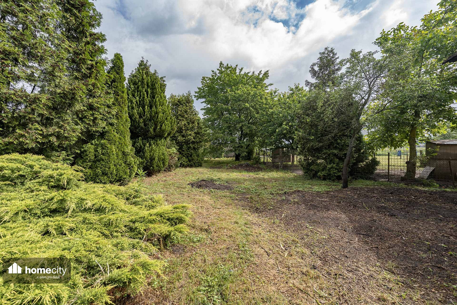 Prodej stavebního pozemku 1 205 m²