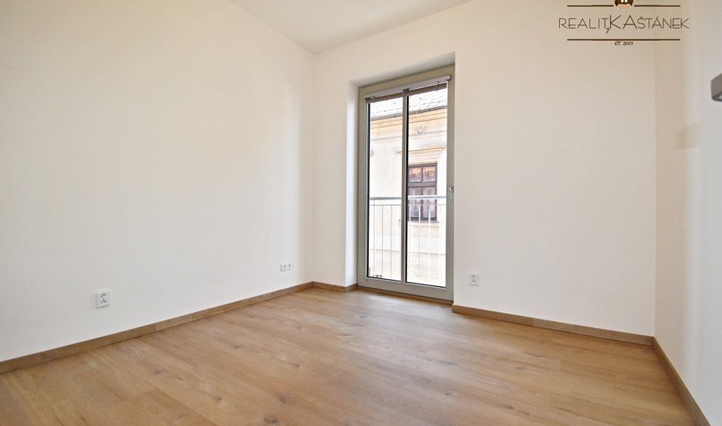 Pronájem bytu 4+kk 80 m², Frýdlant – náhled fotky 9