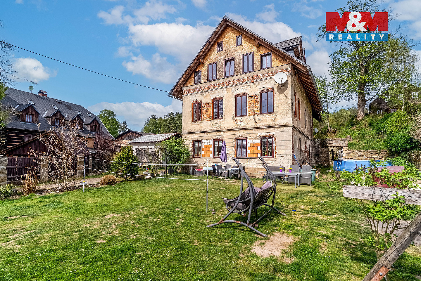 Prodej domu 1 190 m² s pozemkem 4 299 m² — photo 2