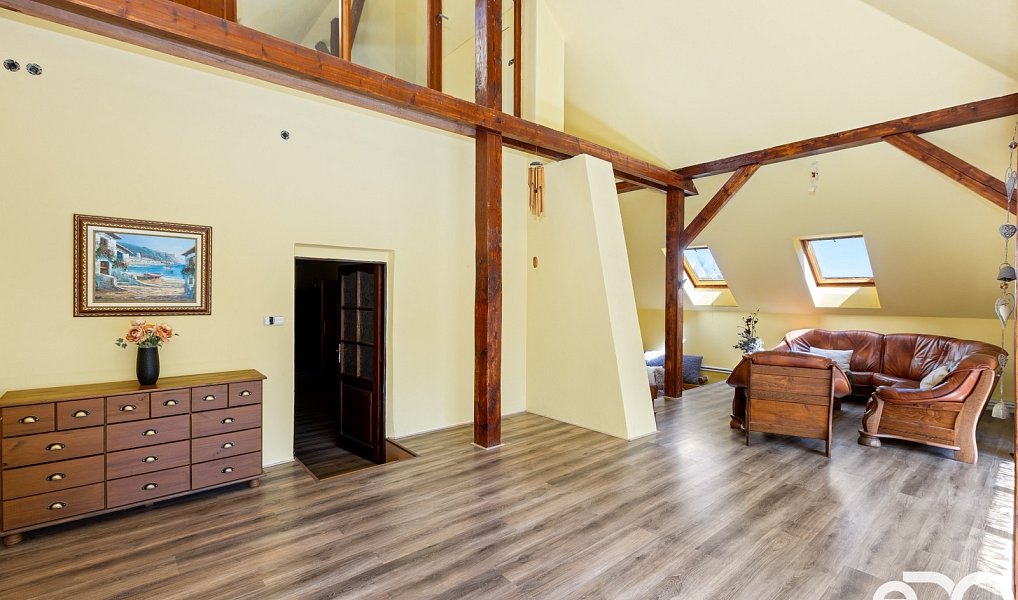 Prodej domu 680 m² s pozemkem 5 000 m², Cvikov – náhled fotky 33