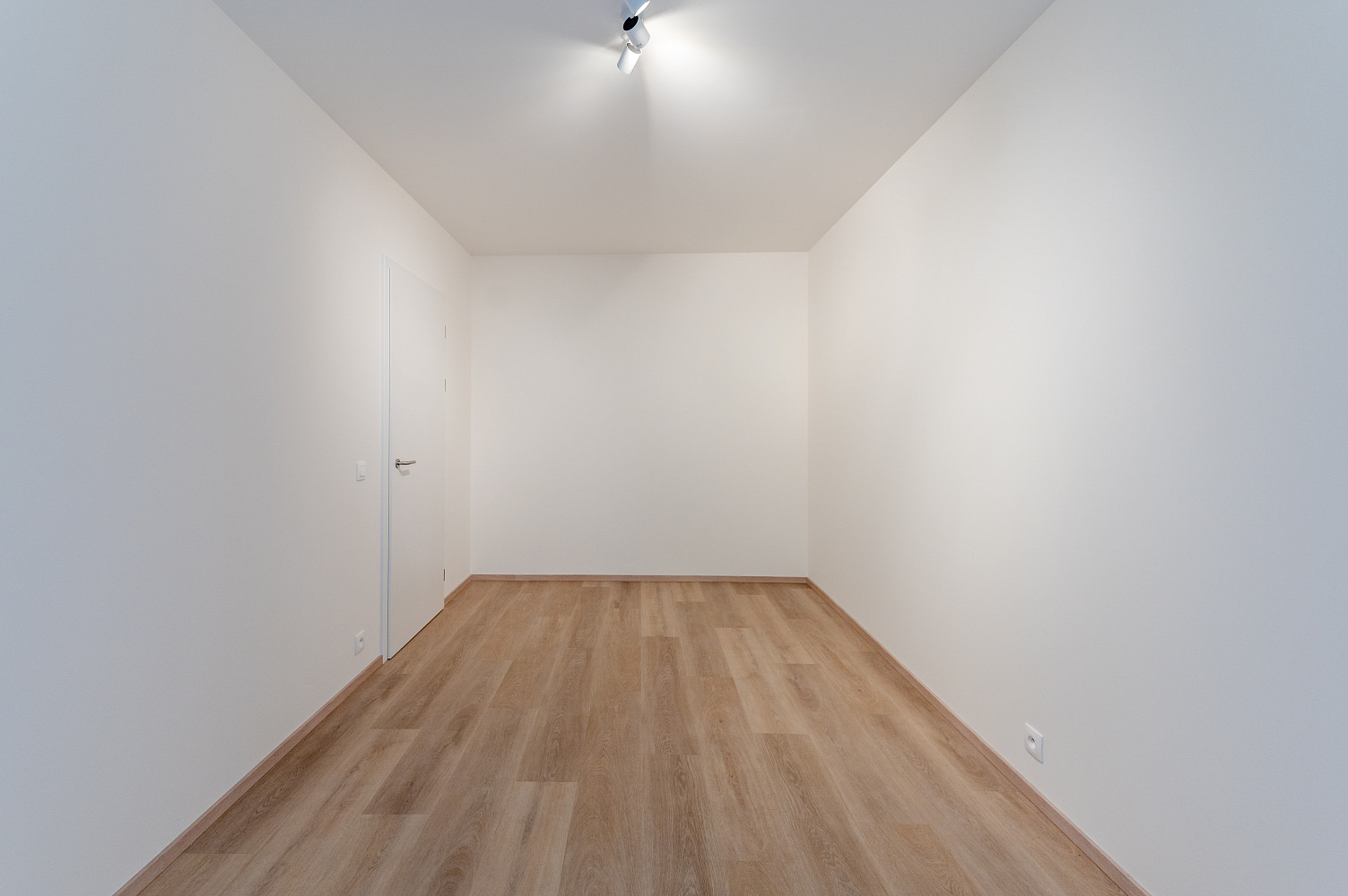 Pronájem kanceláře 53 m² — photo 4