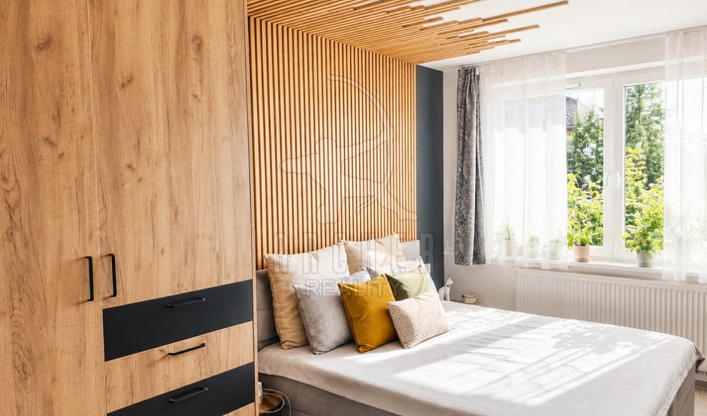 Prodej bytu 3+kk 365 m², Polerady – náhled fotky 9