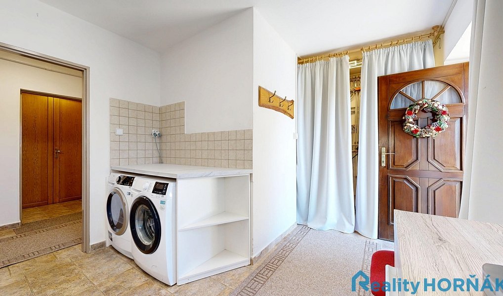 Prodej domu 293 m² s pozemkem 3 428 m², Hluboká nad Vltavou – náhled fotky 31