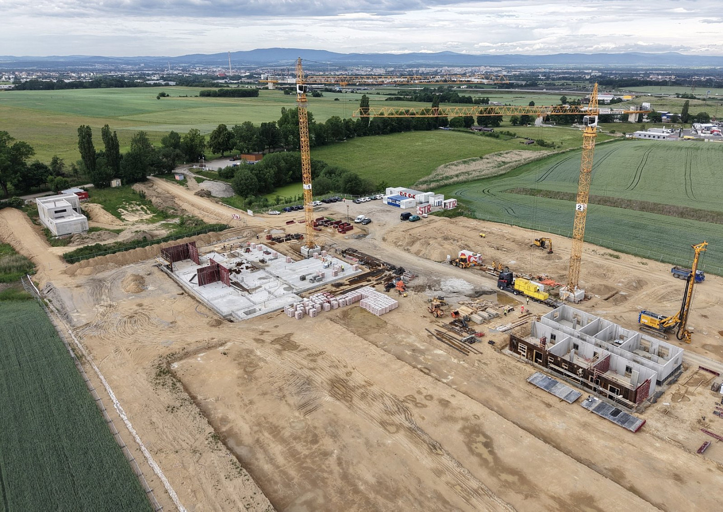 Prodej bytu 2+kk 131 m² — photo 2